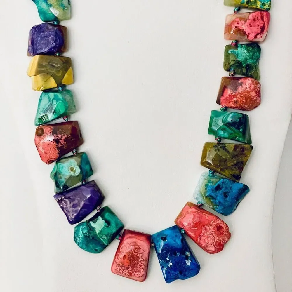 NWT Iris & Lily Gorgeous Colorful sterling silver genuine Agate gemstone Necklac